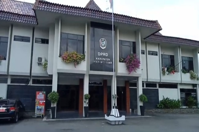 Awas Muslihat Wakil Rakyat