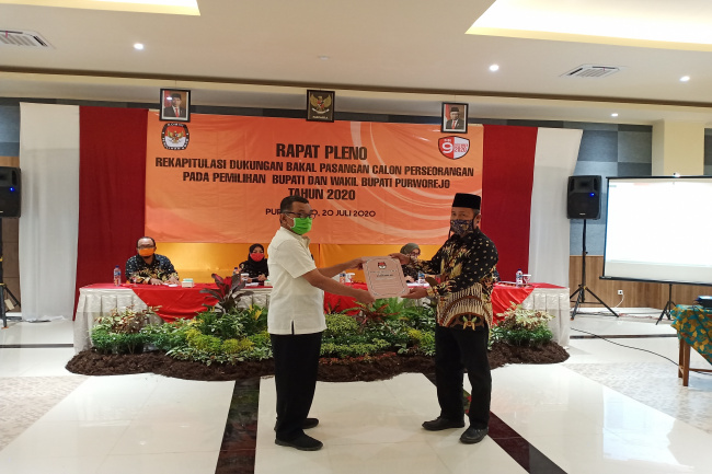 Suara Lantang Para Penantang