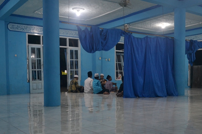 Batasi Interaksi Jadi Solusi