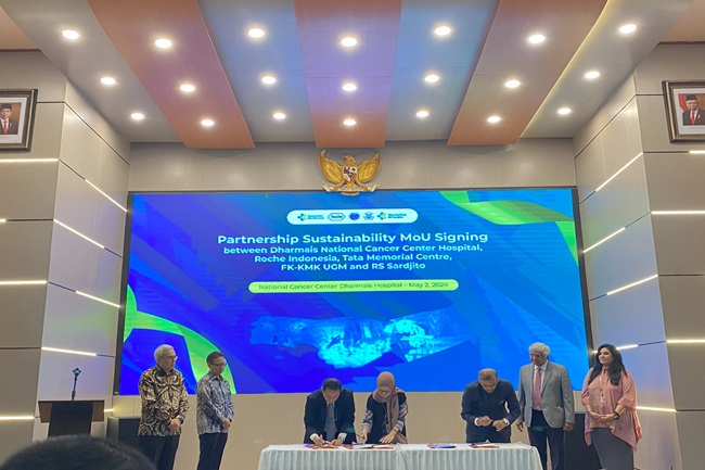 Merayakan Kelulusan Angkatan Pertama Navigator Pasien Kanker Setelah Pelatihan di India
